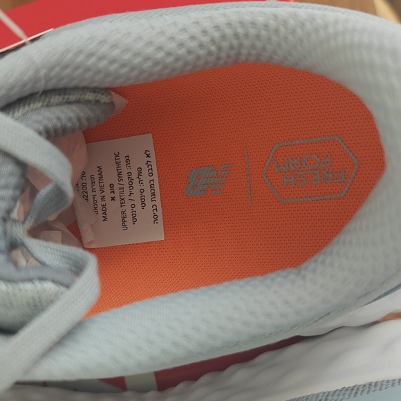 New Balance FreshFoam EVOZ V2, 12 WIDE - Picture 7 of 9